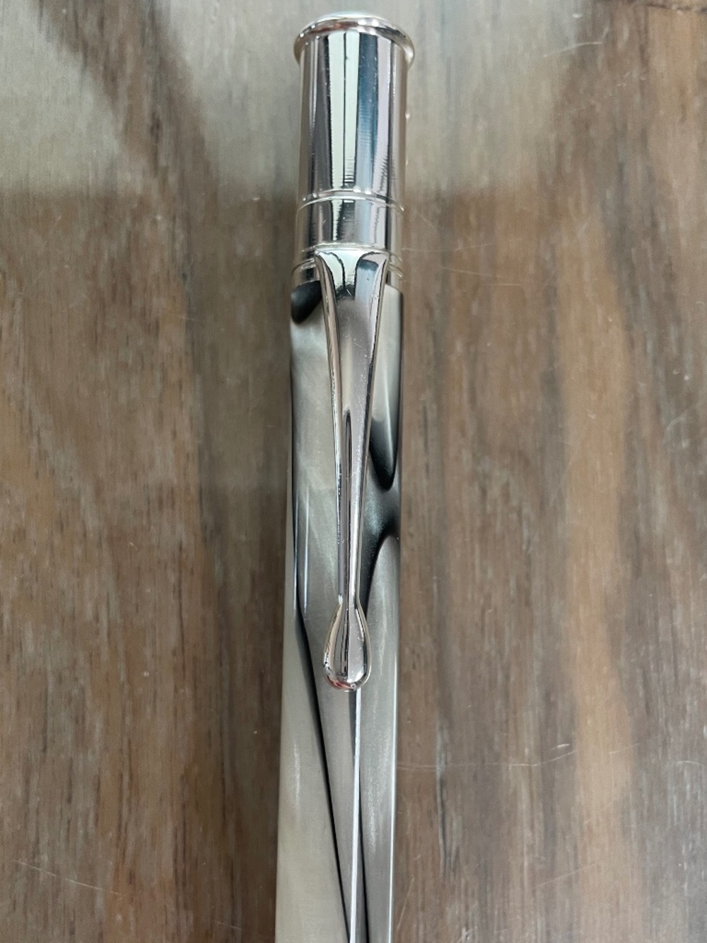 White and Black Luxury Swirl Pen